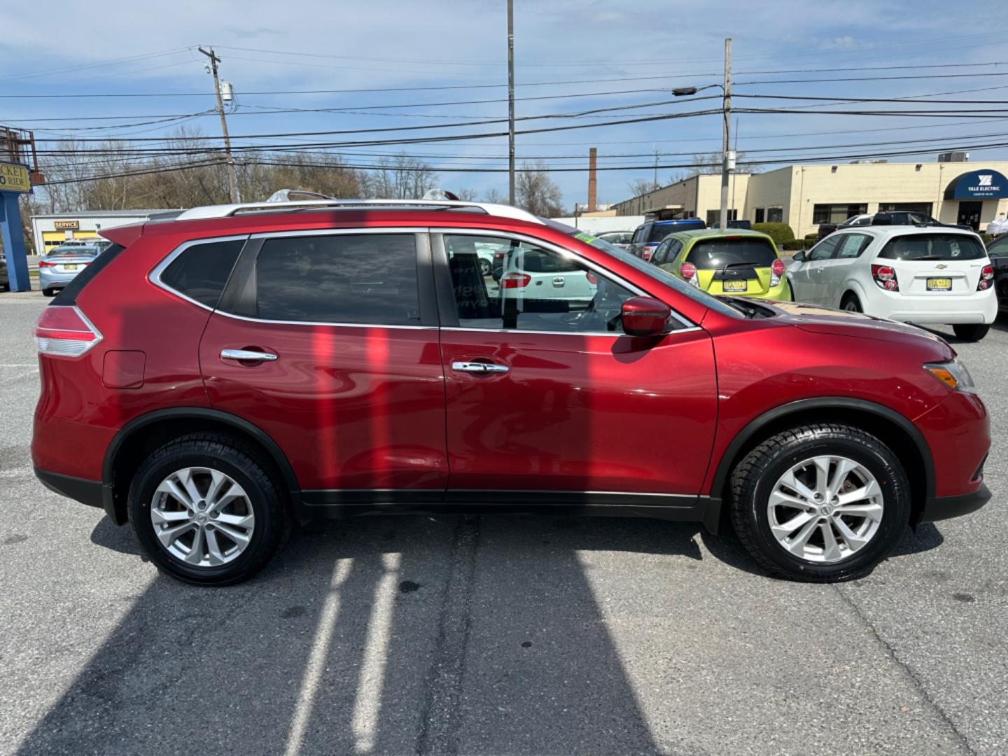 2016 RED Nissan Rogue SV AWD (KNMAT2MVXGP) with an 2.5L L4 DOHC 16V engine, CVT transmission, located at 1254 Manheim Pike, Lancaster, PA, 17601, (717) 393-9133, 40.062870, -76.323273 - Photo#3